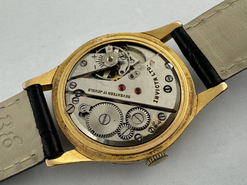 Vintage INVICTA Triple Calendar Gold Plated Manual Winding - WORKING - 31 mm - Image 11