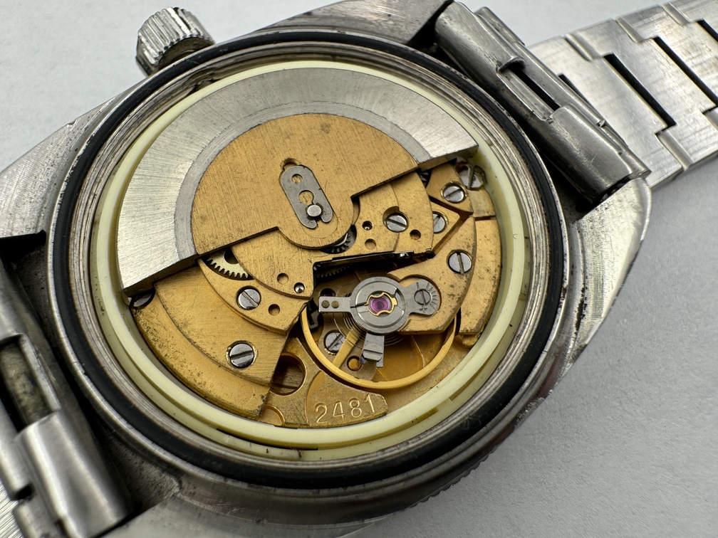 Vintage TISSOT 44940 Navigator Diver Bakelite Coke Bezel Cal 2481 Automatic 37mm - Image 9