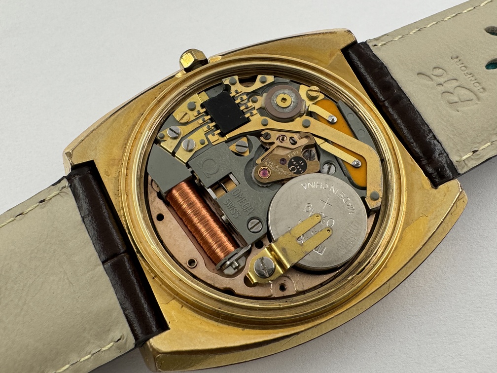 Vintage OMEGA 196.0030 Genève Megaquartz 32 KHz Brown Dial Cal Ω 1310 - 39 mm - Image 9
