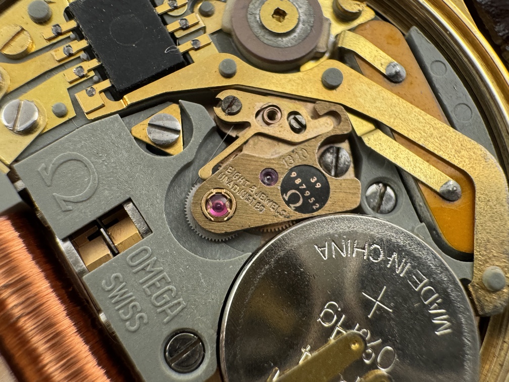 Vintage OMEGA 196.0030 Genève Megaquartz 32 KHz Brown Dial Cal Ω 1310 - 39 mm - Image 10