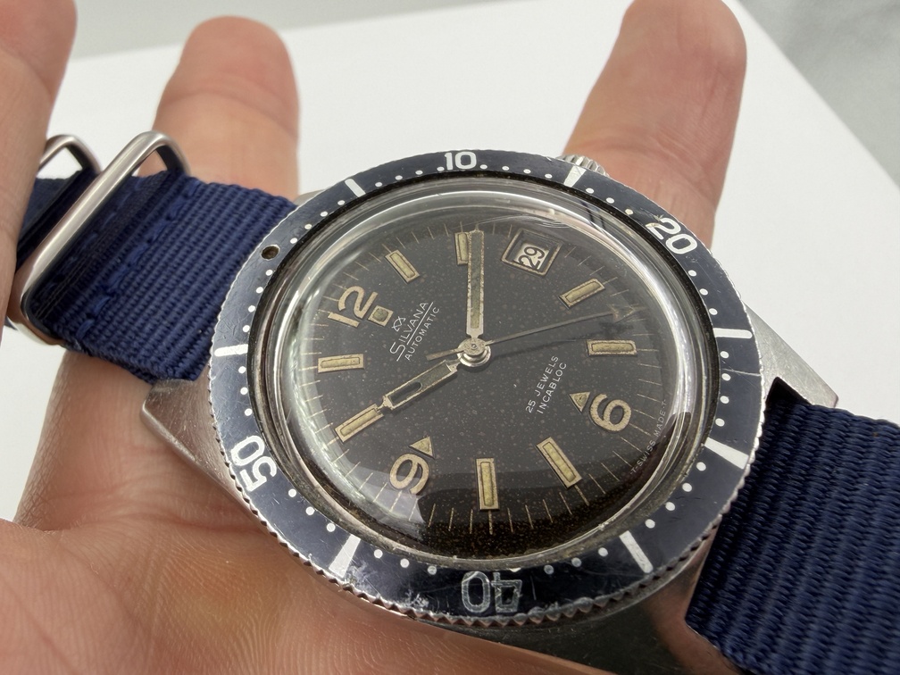 Montre Vintage Homme Sylvana Incabloc Avec Jour Et Date – Mécanique à Remontage Manuel