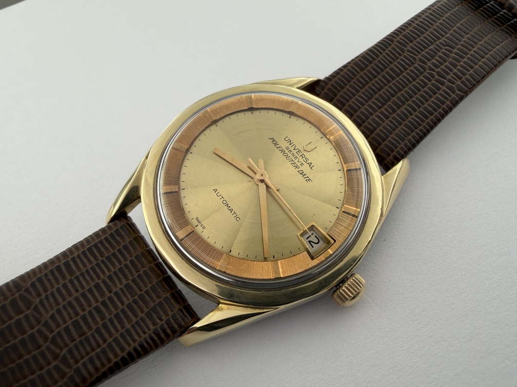 Vintage UNIVERSAL GENEVE Polerouter Date 869102/09 Cal 69 Automatic - 35 mm